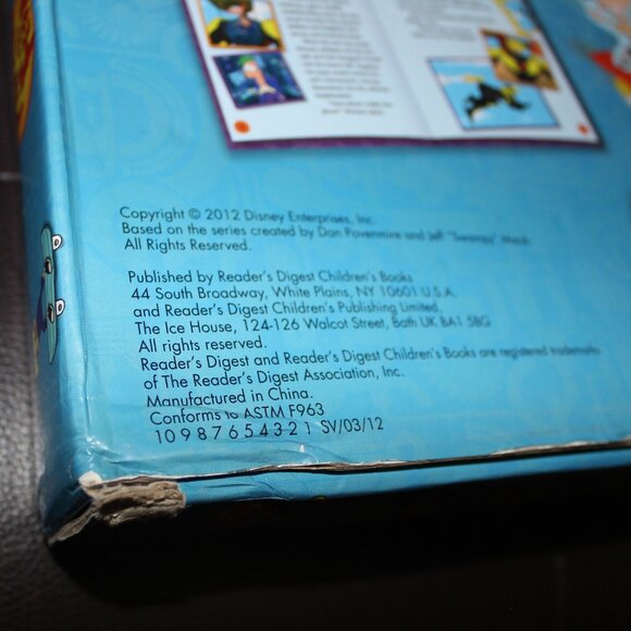 3/$88❤️PHINEAS AND FERB Deluxe Book Gift Set Skateboard 3D Glasses Wind-Up Robot - Picture 8 of 11